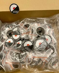 circolo fotografico 200Iso, spillette con logo,