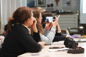 Donne con telefonino